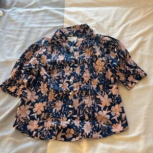 NWT Trovata Floral Women’s Shirt - Navy and Pink